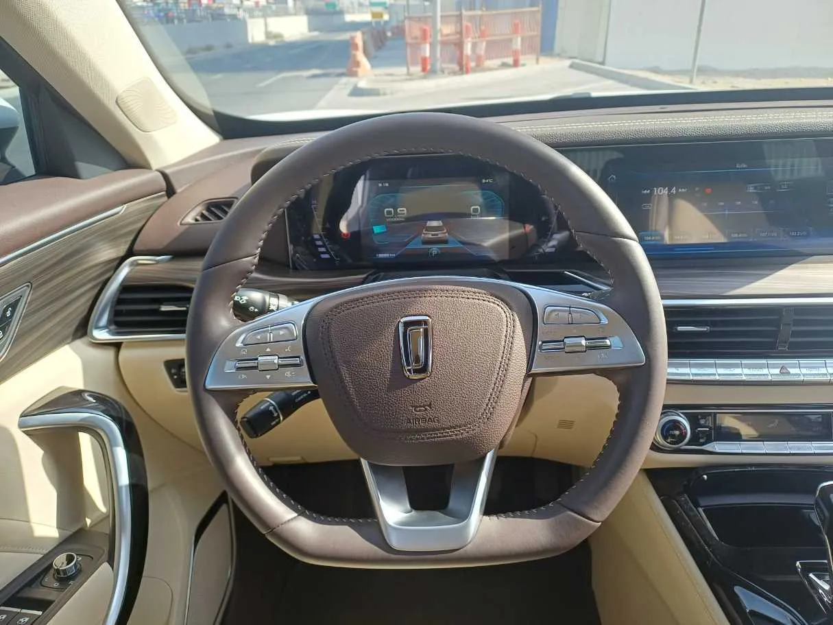 Car image 18