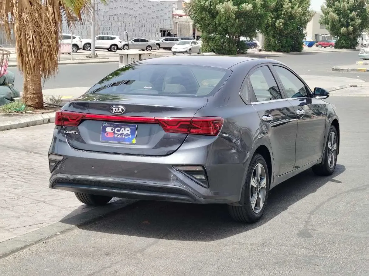 Car image 5