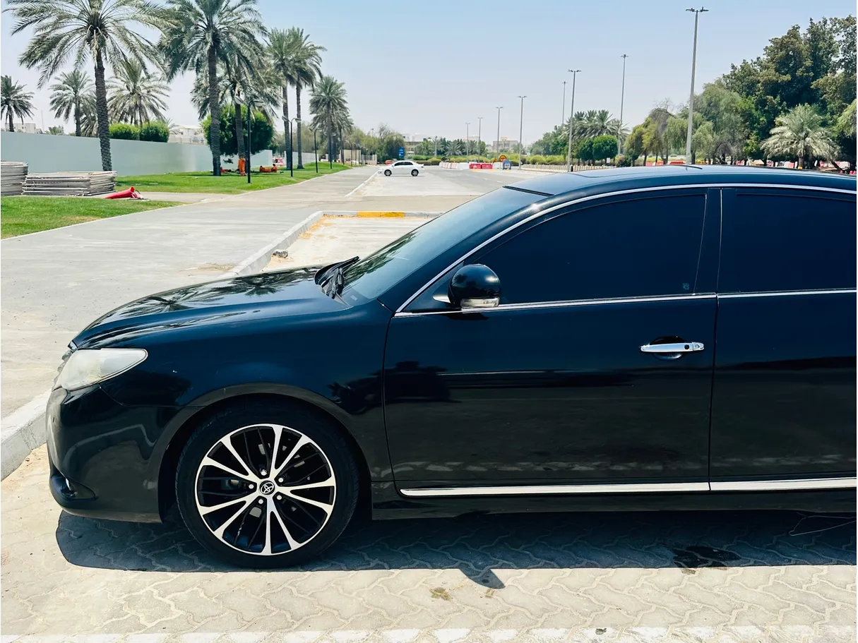 Car image 2