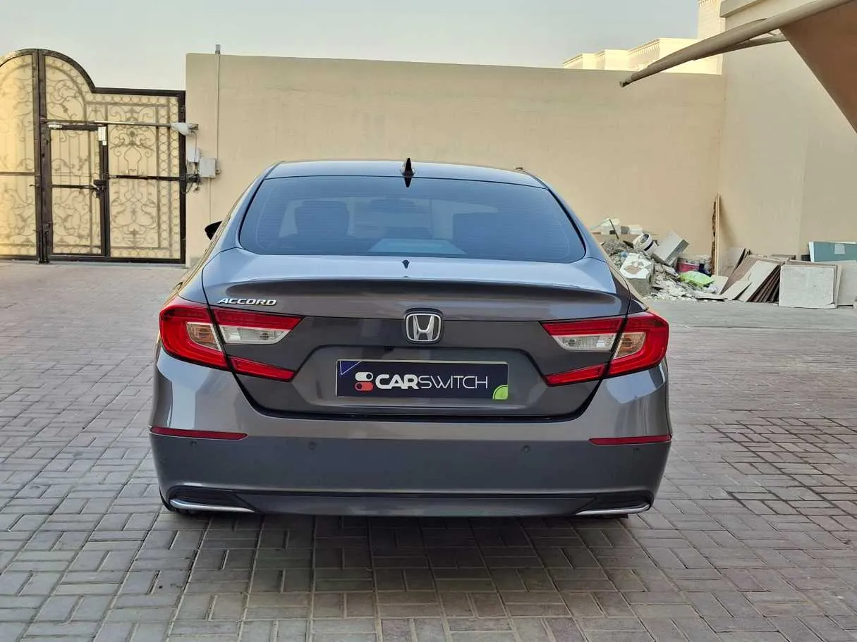 Car image 6