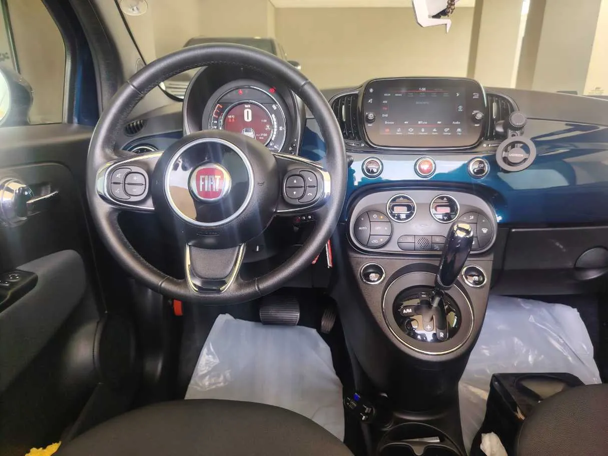 Car image 16
