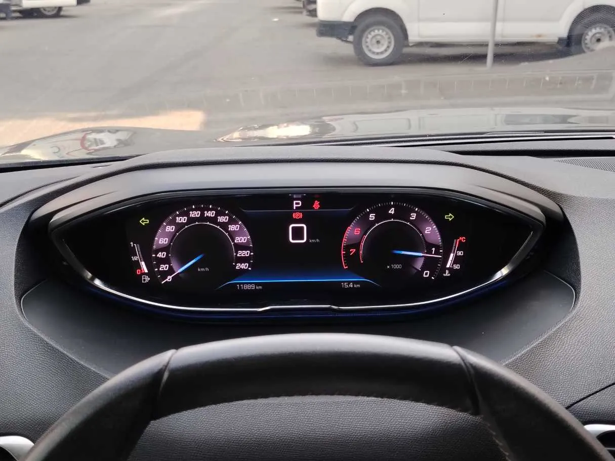 Car image 24