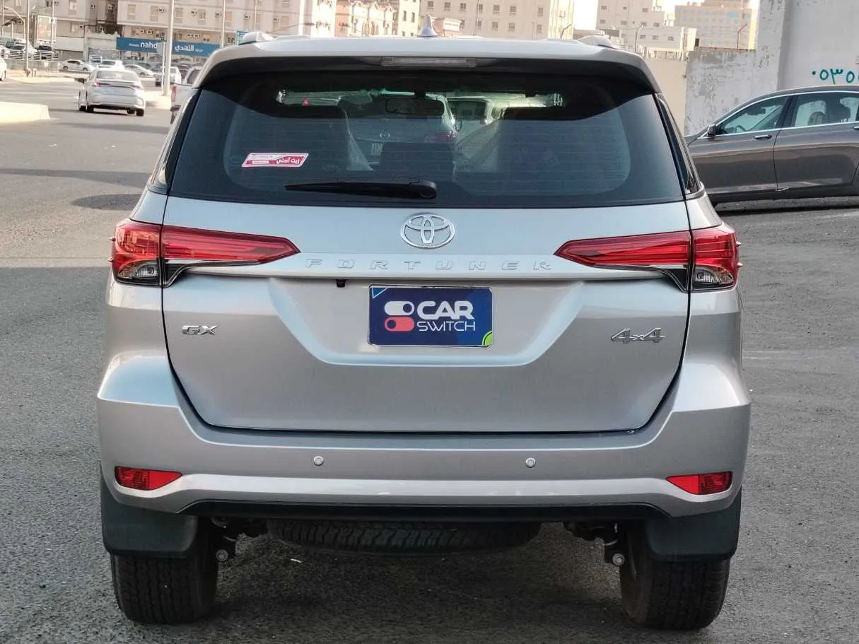 Car image 6