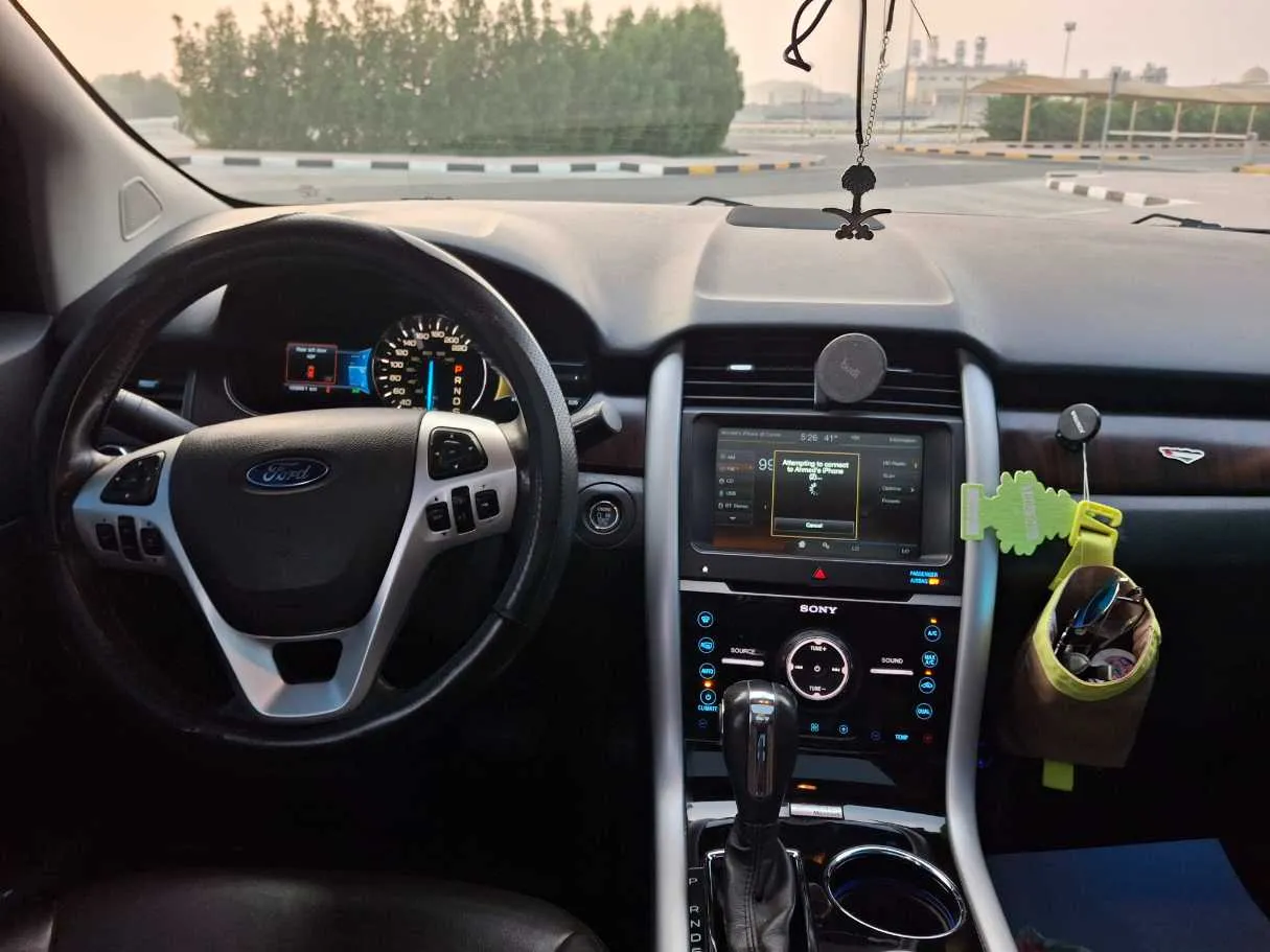 Car image 16
