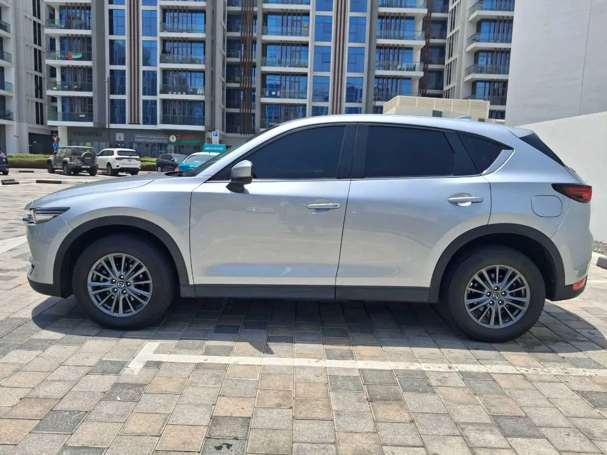 Car image 8