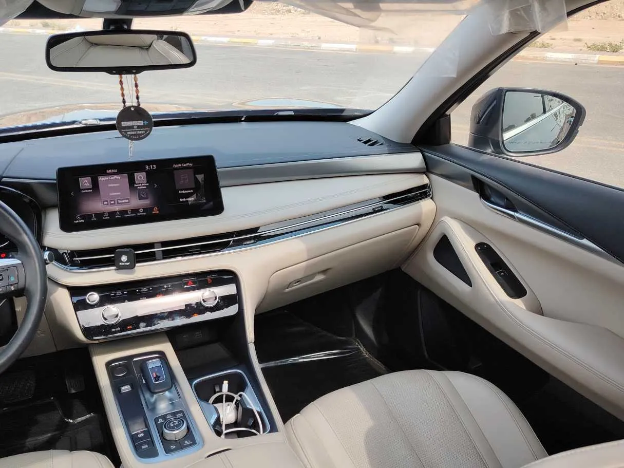 Car image 21