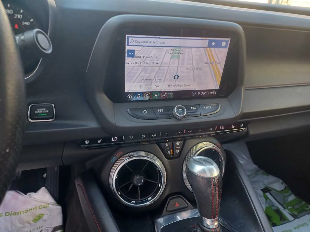 Car image 17
