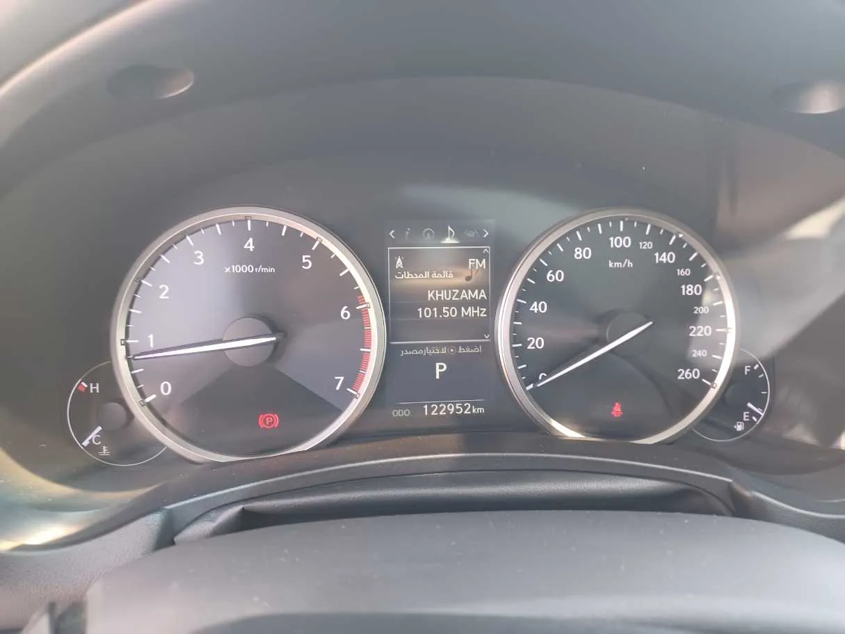 Car image 20