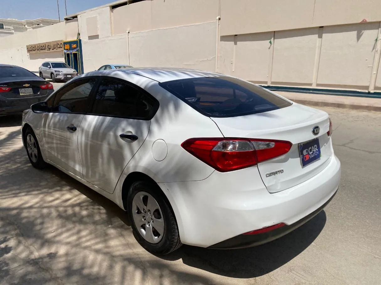 Car image 7