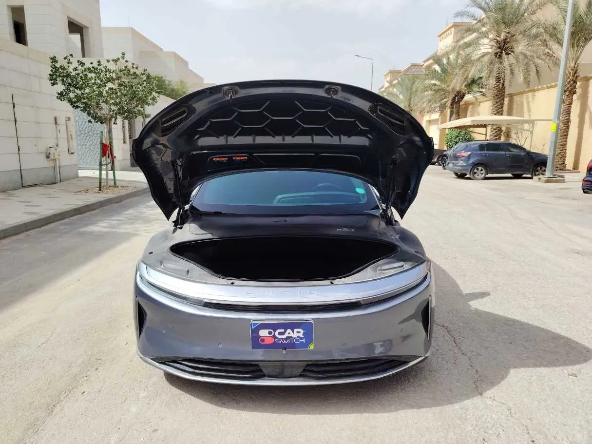 Car image 34