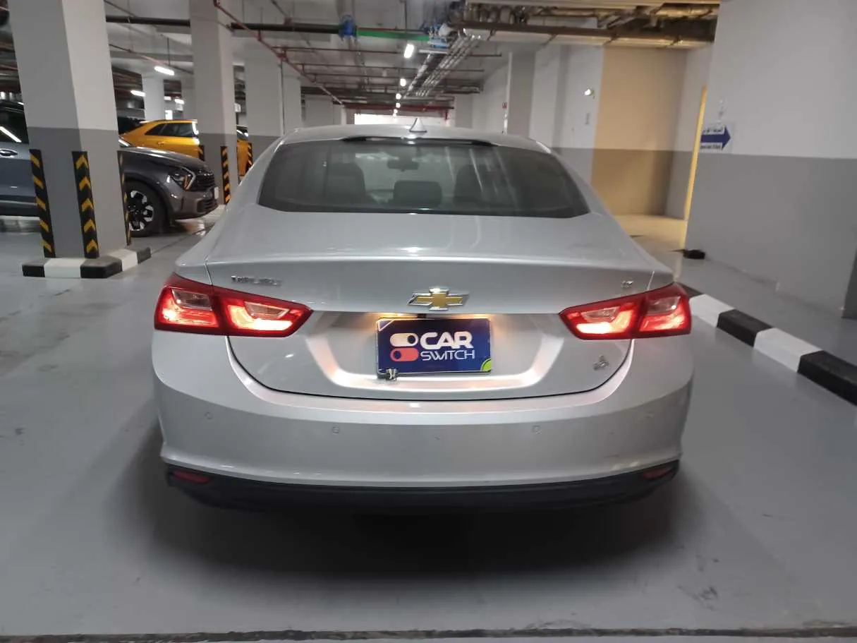 Car image 6