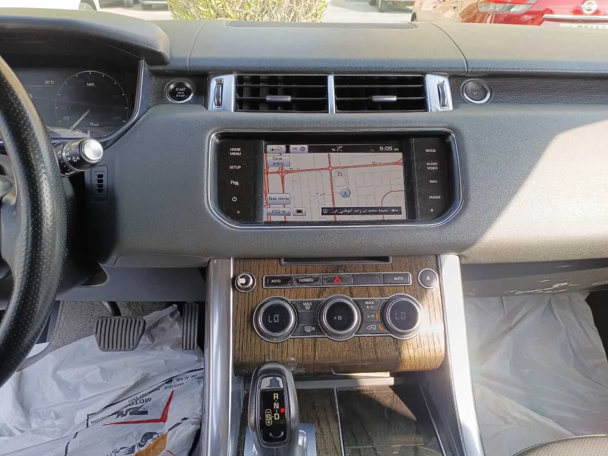 Car image 16