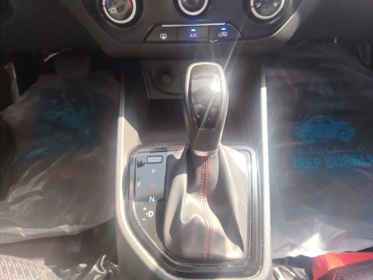 Car image 21