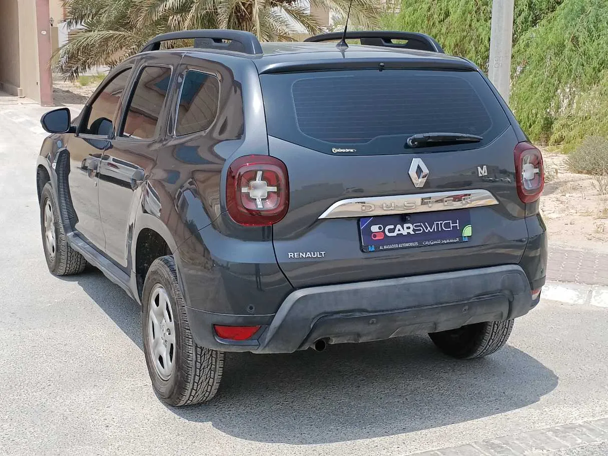 Car image 7