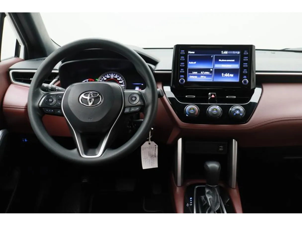 Car image 15
