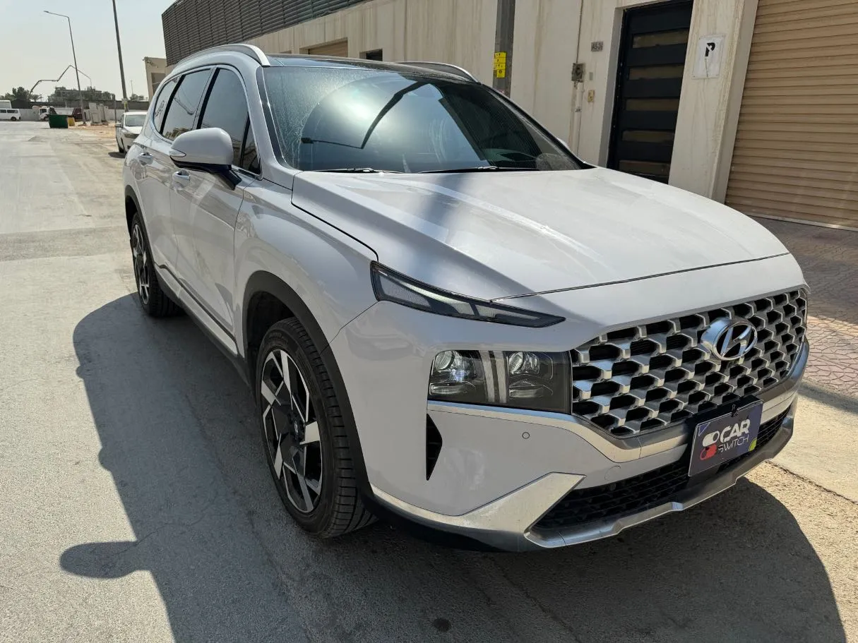 Car image 3
