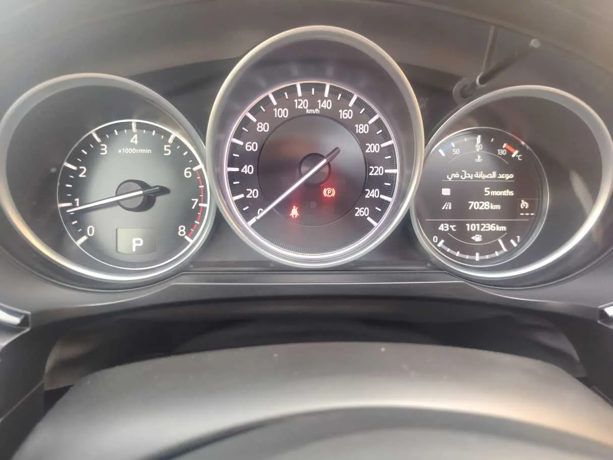 Car image 24