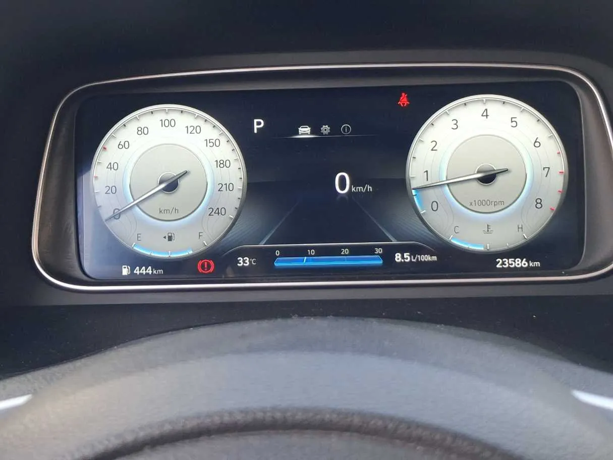 Car image 20