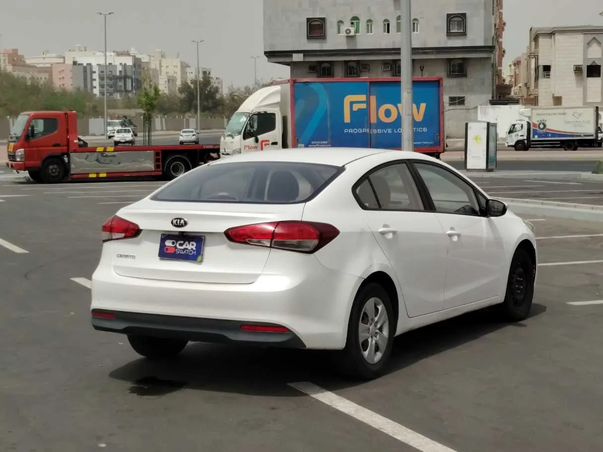 Car image 5