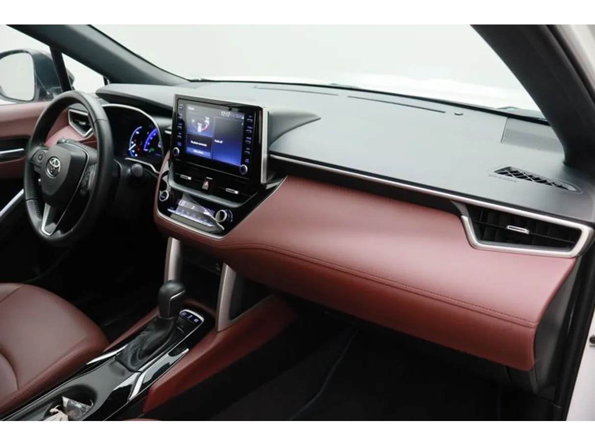Car image 10