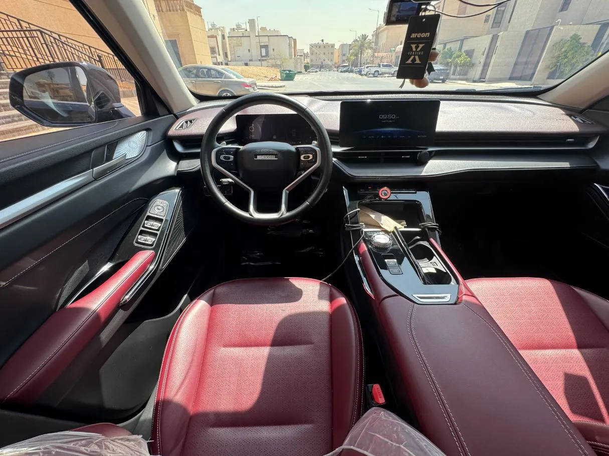 Car image 16