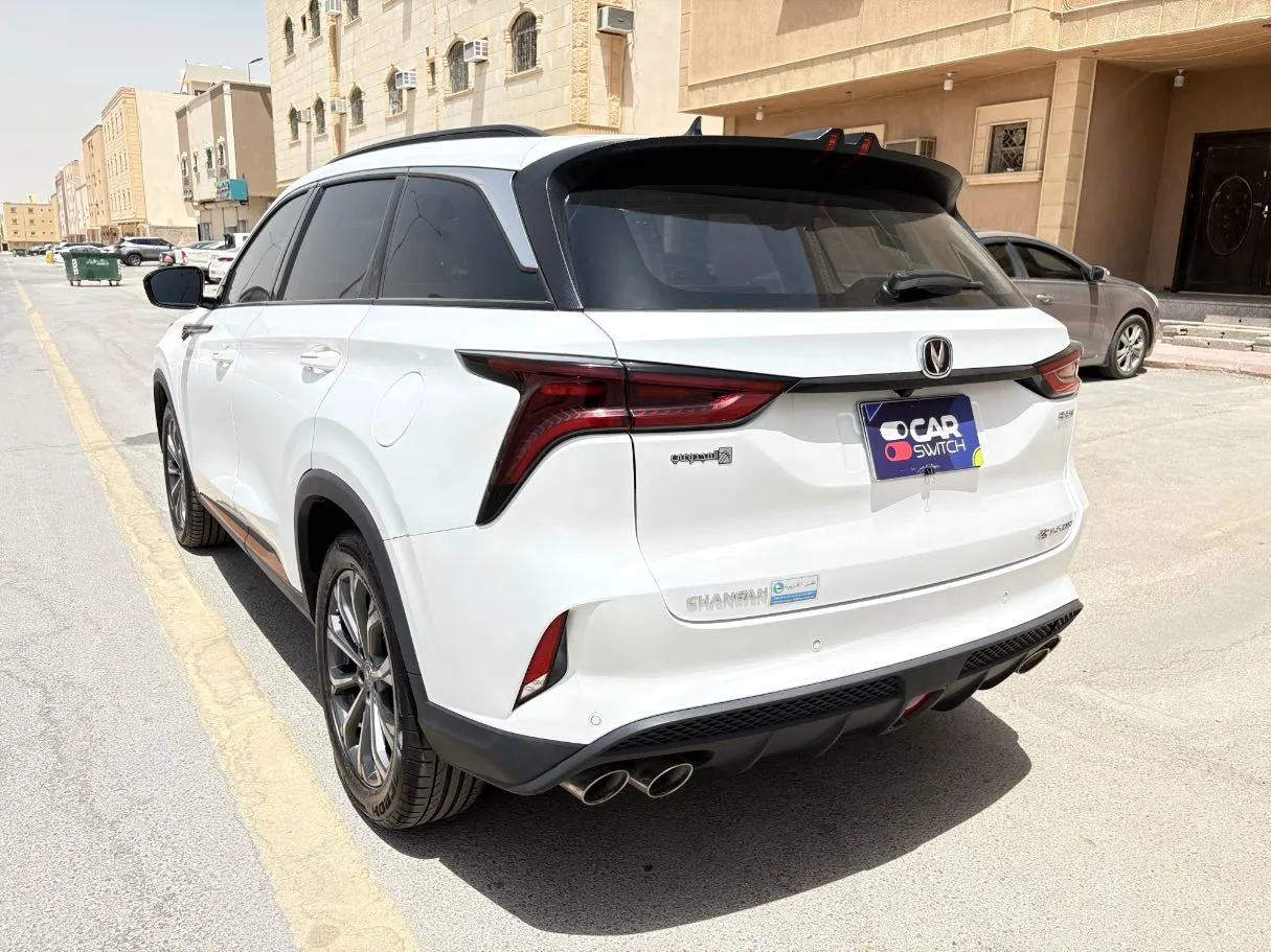 Car image 7