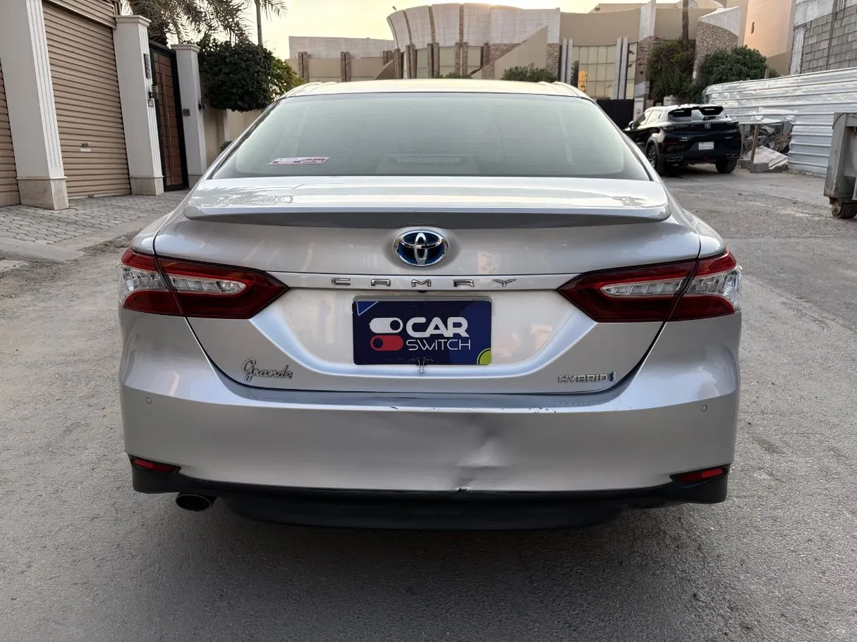 Car image 6