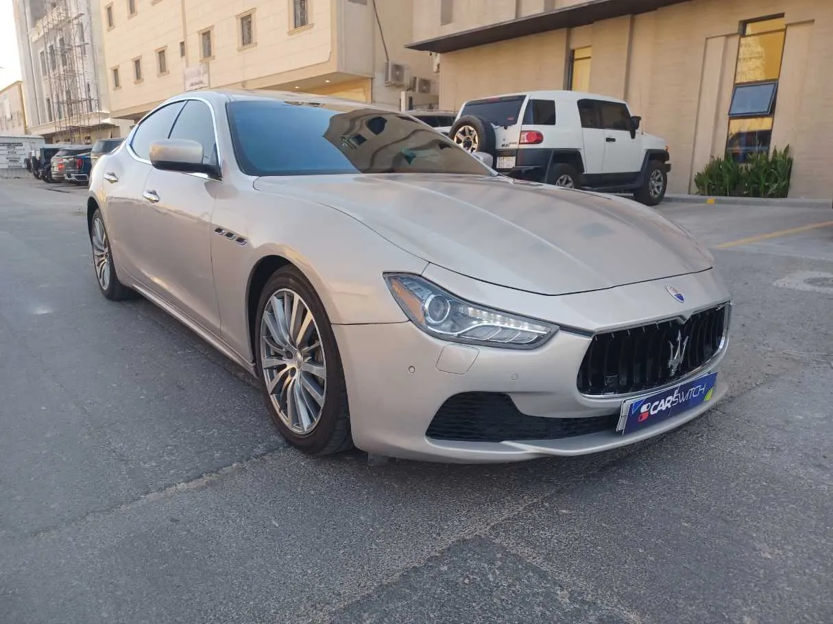 Car image 3