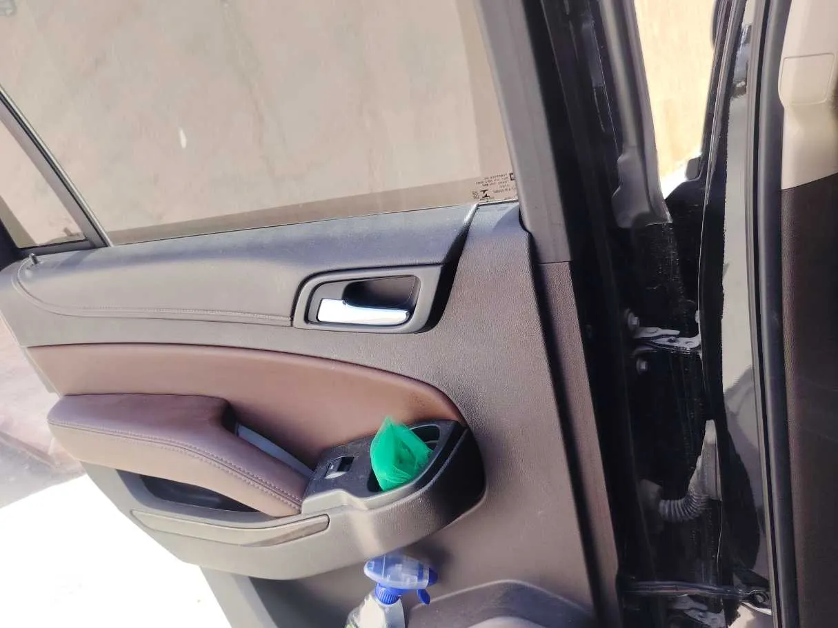 Car image 32