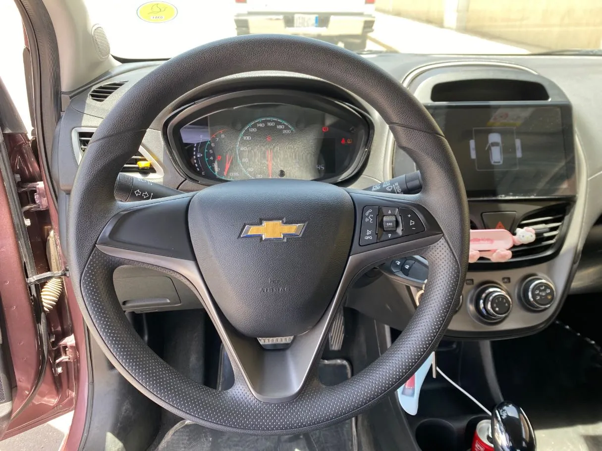 Car image 16