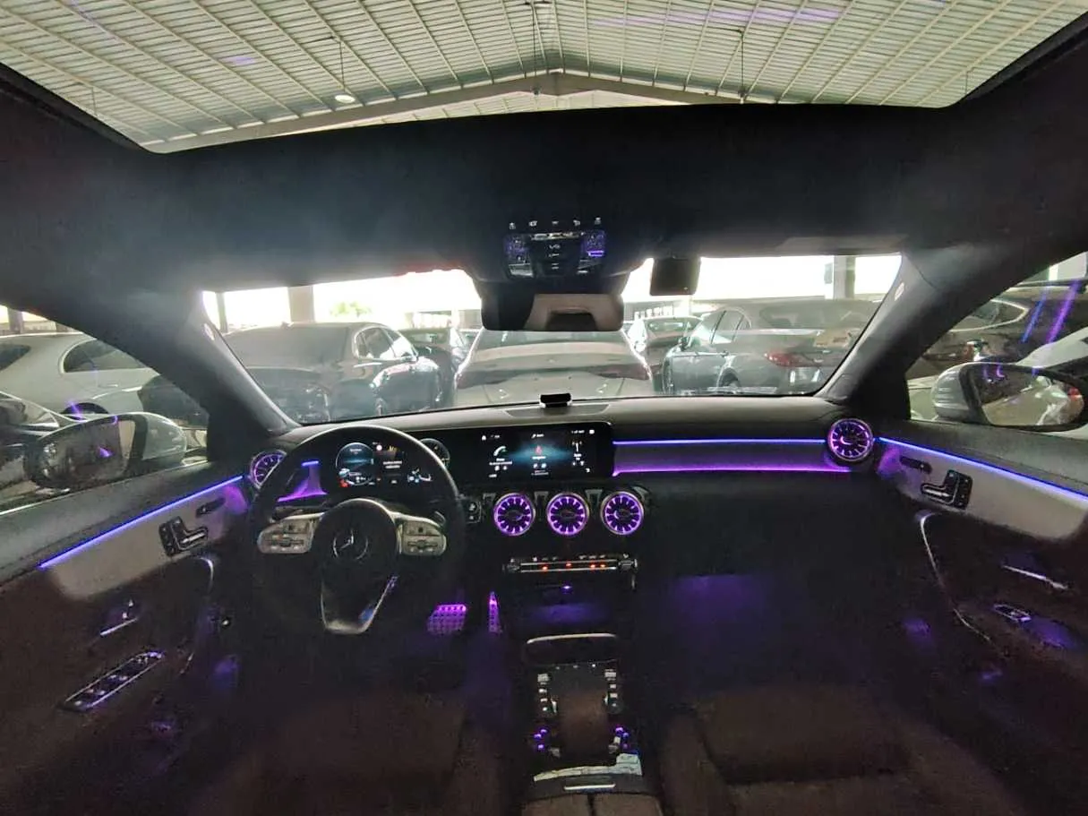 Car image 16