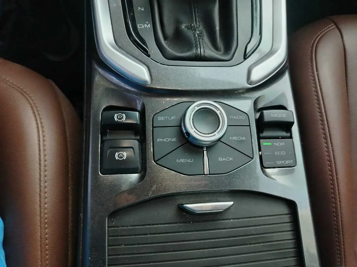 Car image 31