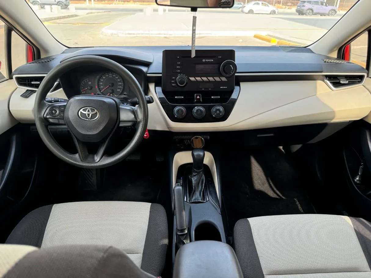 Car image 15