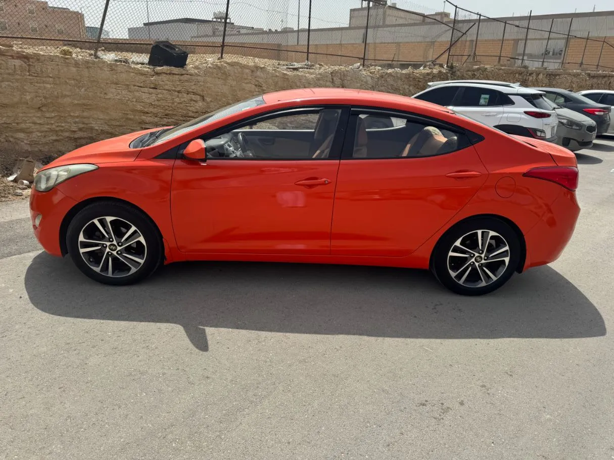Car image 8