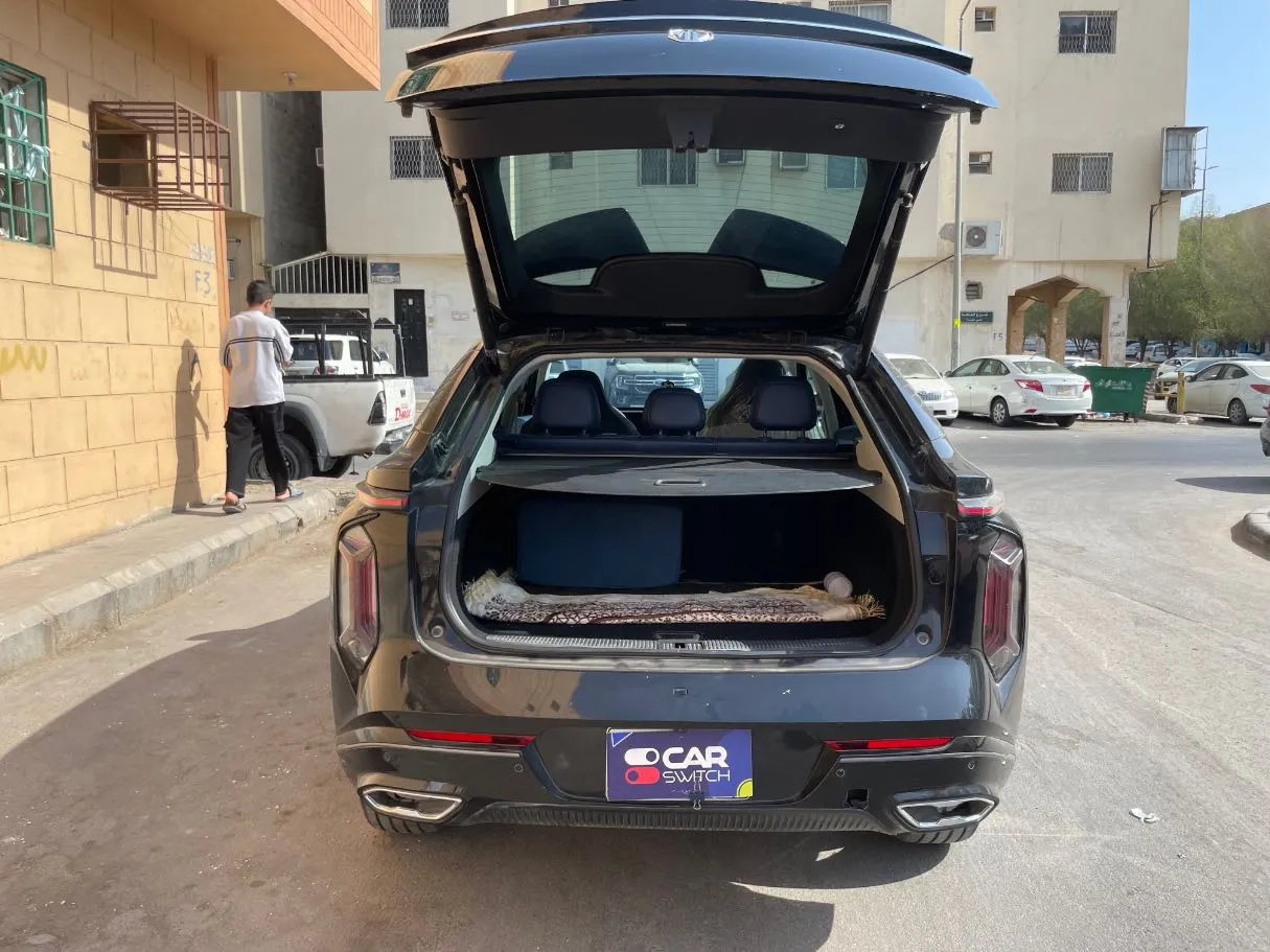 Car image 22