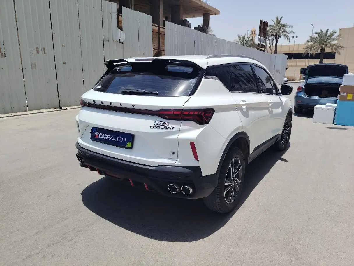 Car image 5