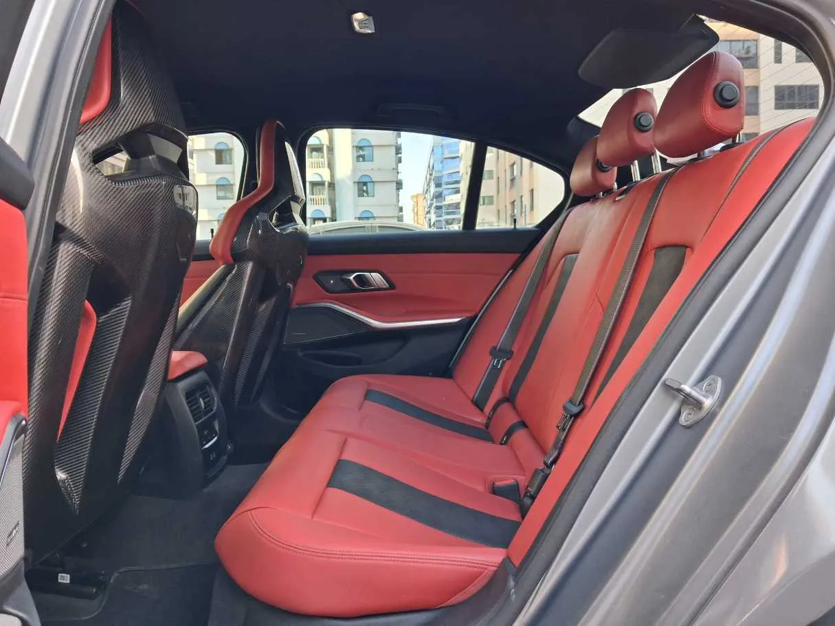 Car image 14