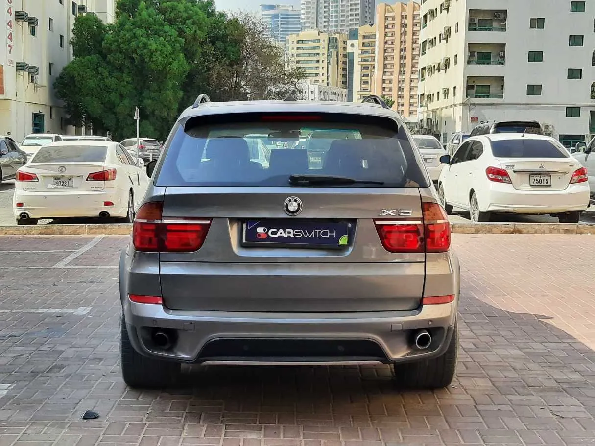 Car image 6