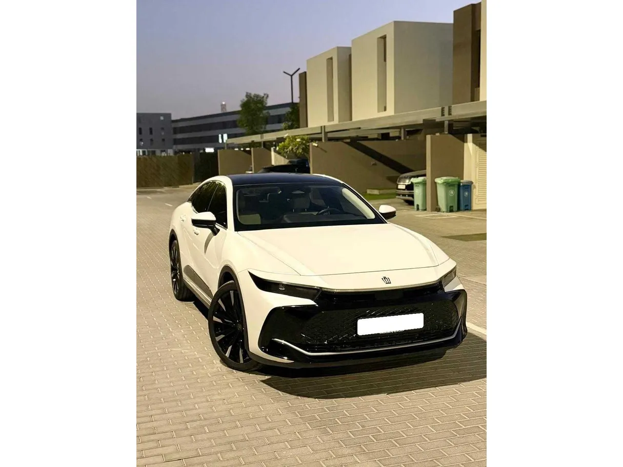 Car image 2