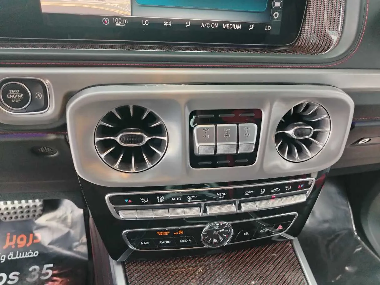 Car image 35