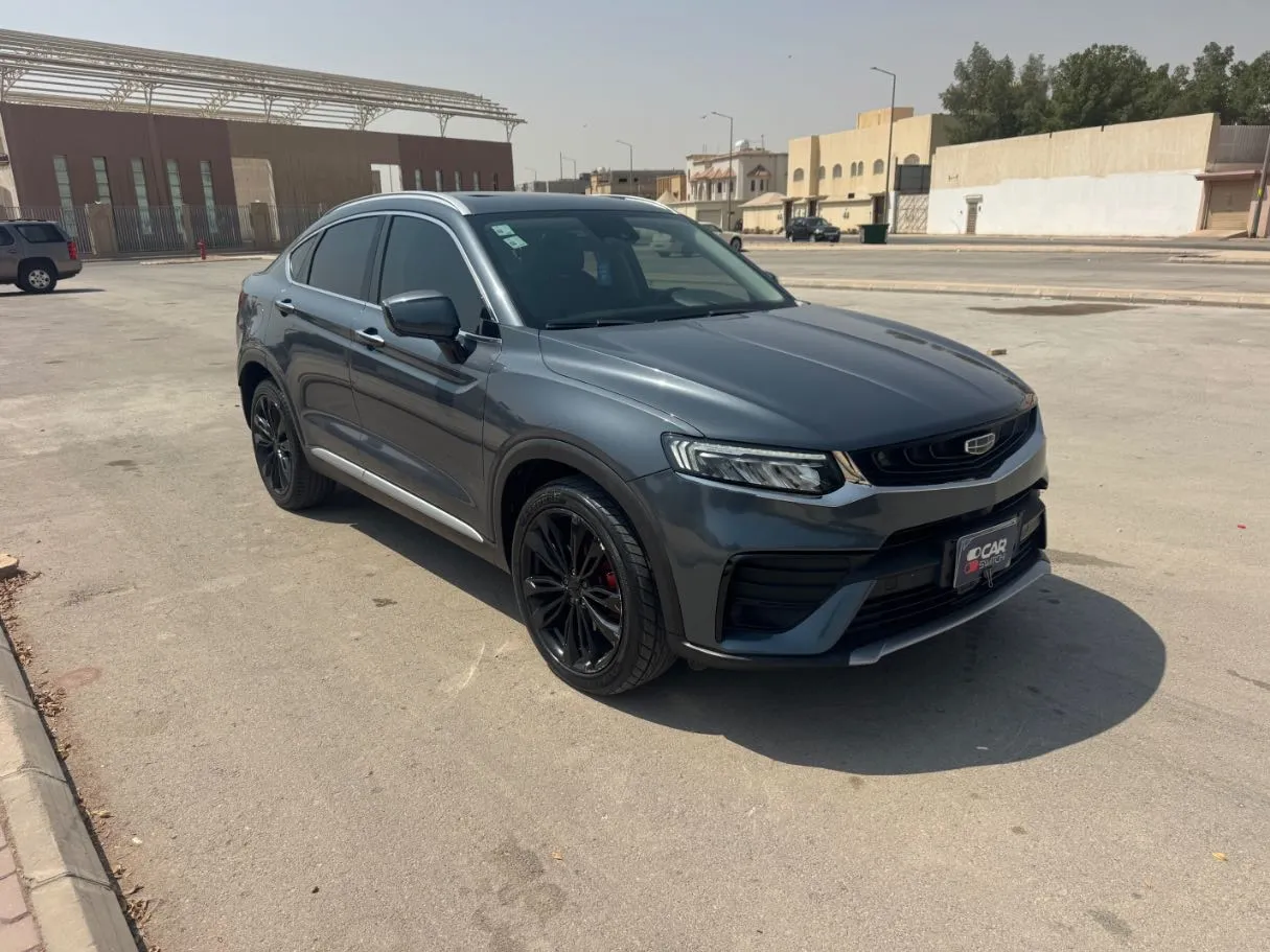 Car image 3