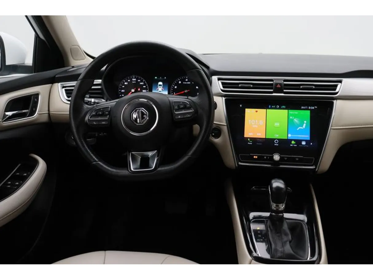 Car image 15