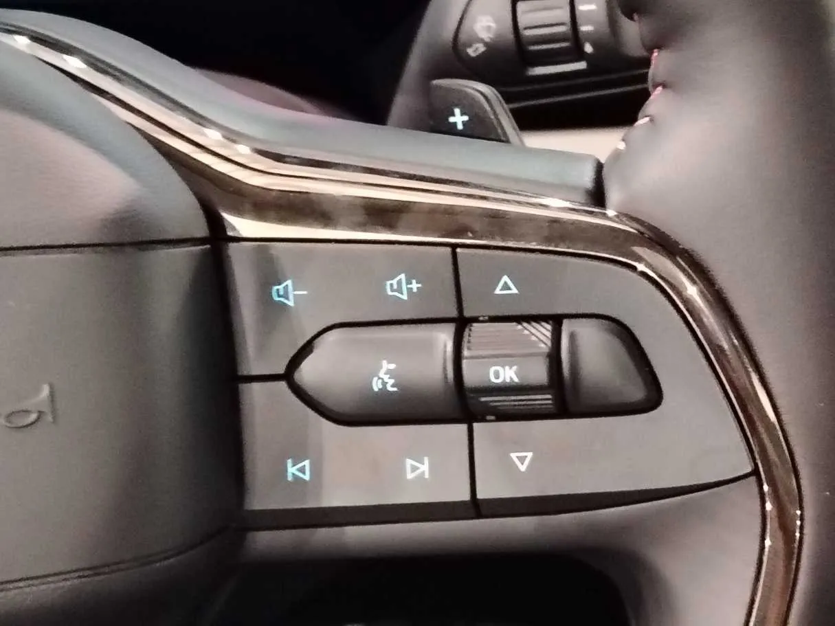 Car image 27