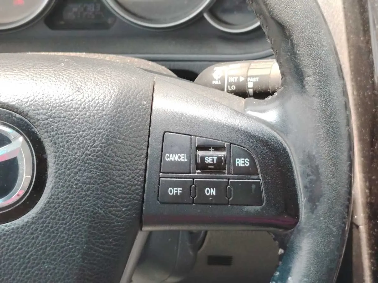 Car image 29
