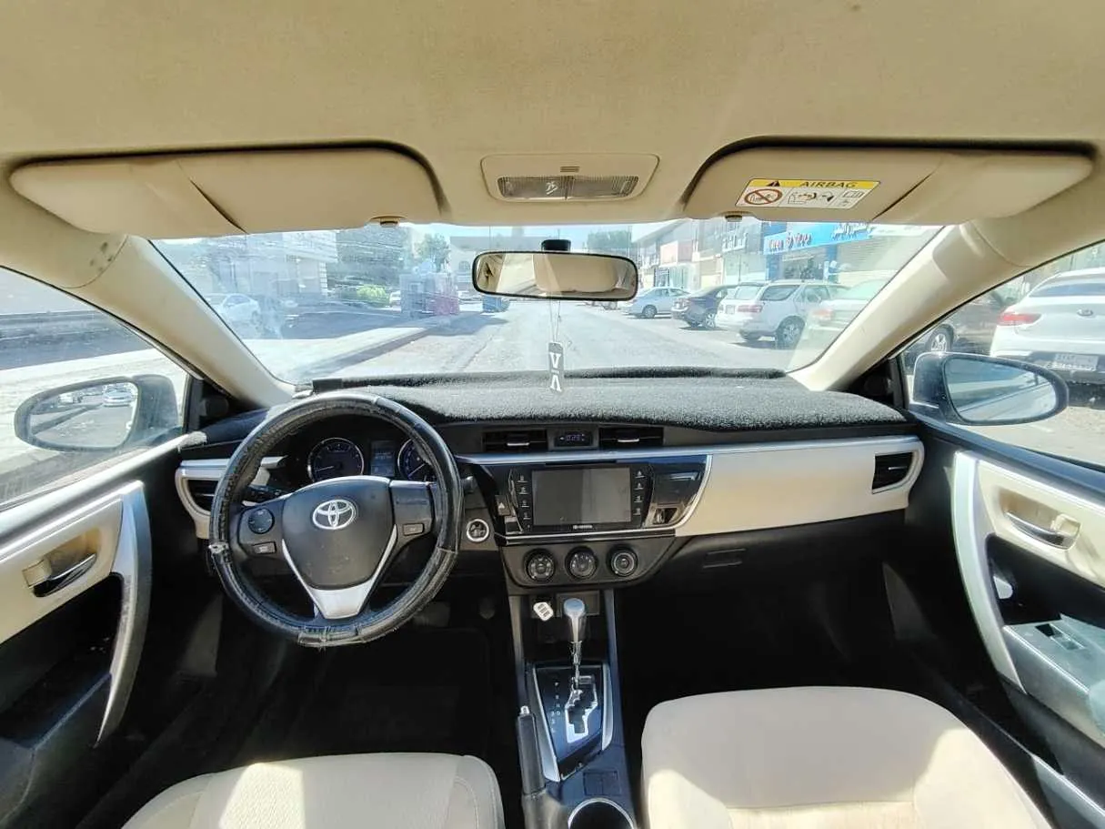 Car image 16
