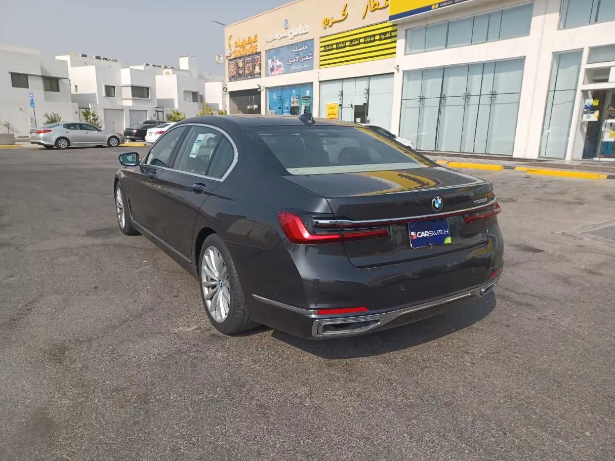 Car image 7