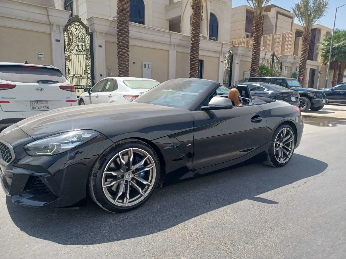 Car image 2