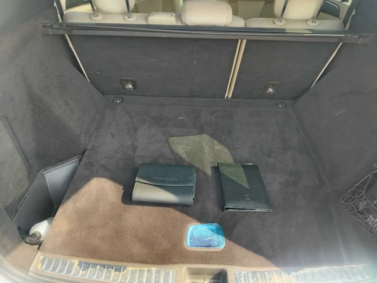 Car image 36