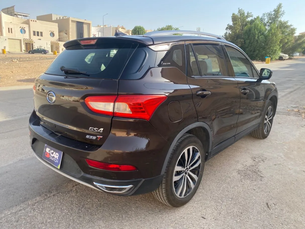 Car image 5