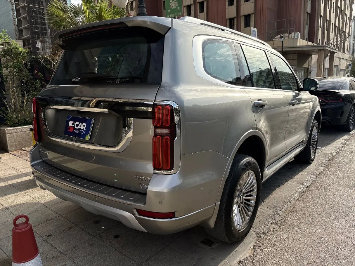 Car image 5